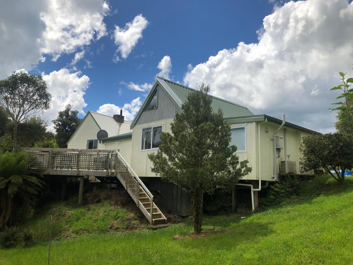 Appartamento Spiral Gardens Country Park Retreat Raurimu Esterno foto